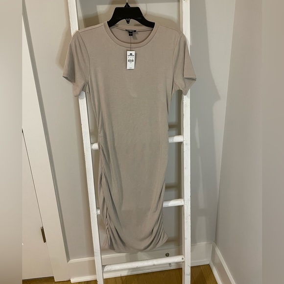 Express Ruched T-Shirt Dress NWT - Picture 3 of 7
